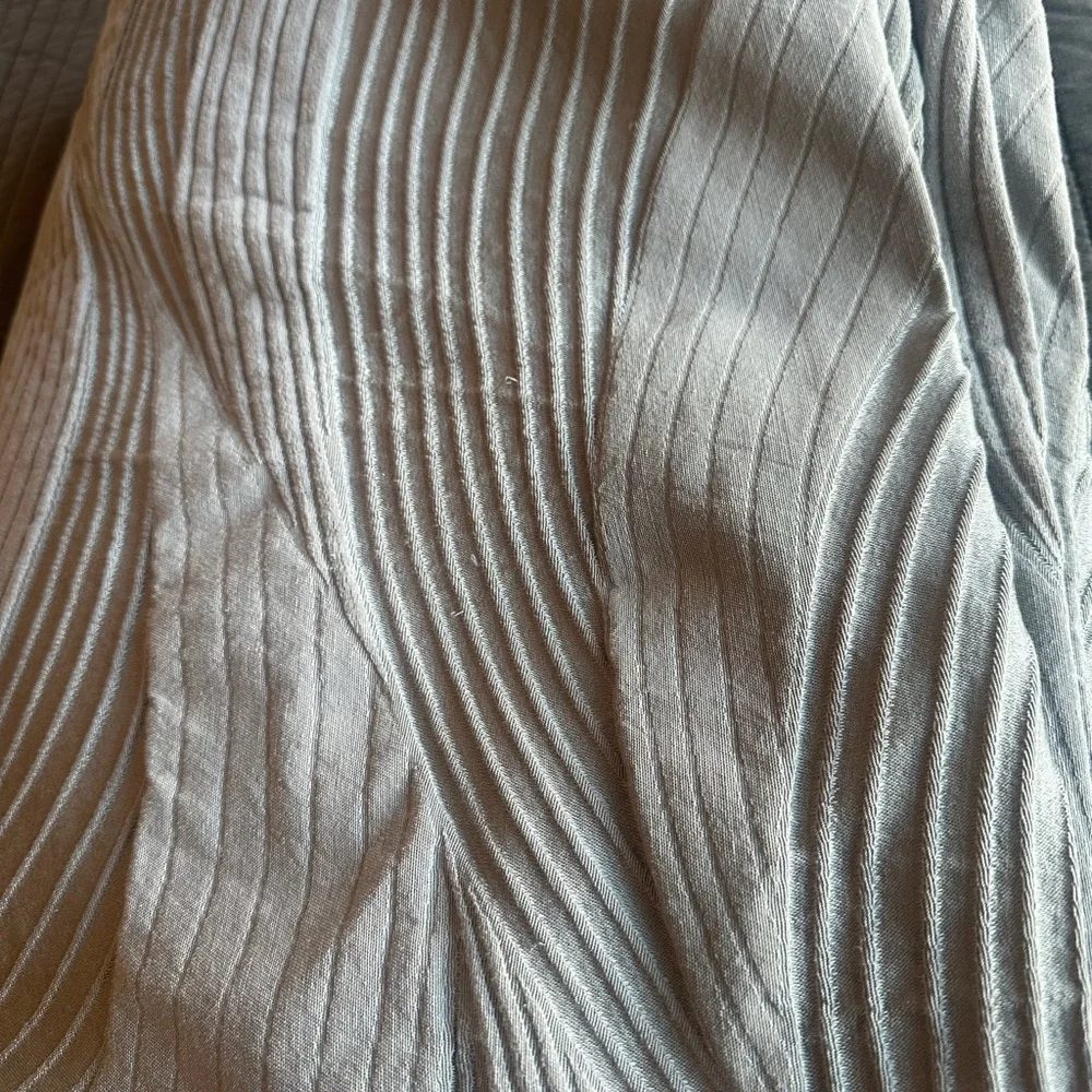 Simply Vera Vera Wang Queen Gray Duvet Cover 2 Std. Shams